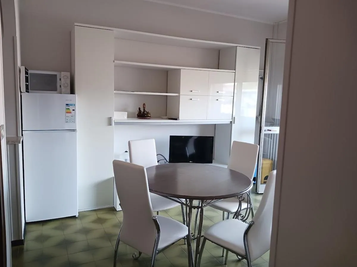 Apartament Alba Trilocale Vista Mare - 2 Camere Da Letto Riccione